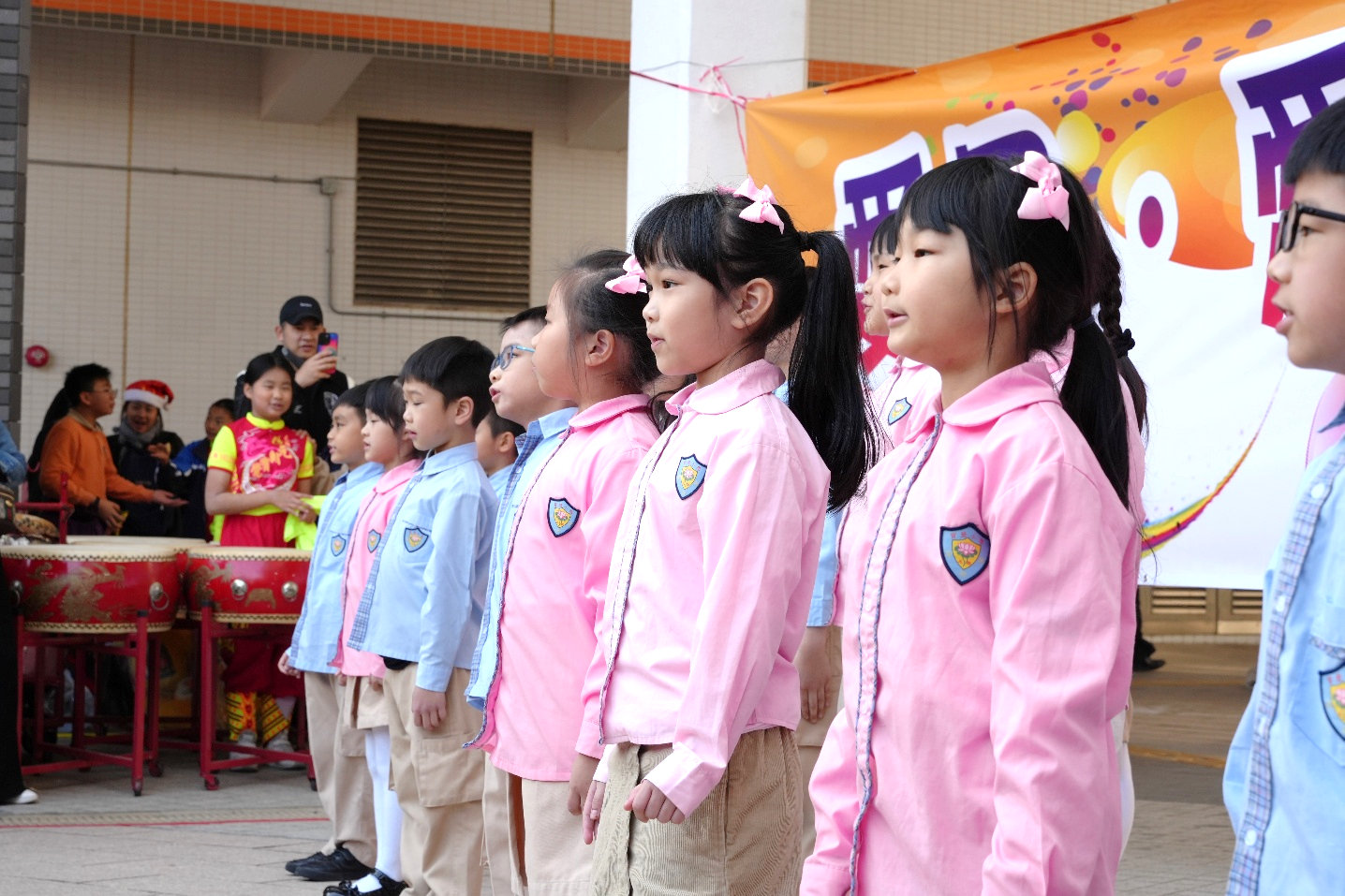 校外表演